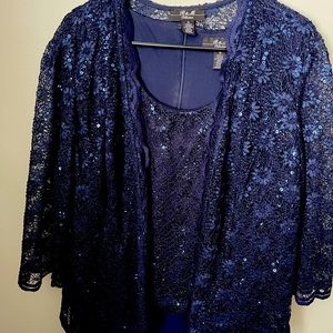 Mother’s dress w/jacket, wore at my son’s wedding. Have only wore once size 18